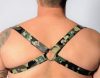Camouflage bőr hám – stílusos férfi kiegészítő S/M