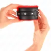KINK – prémium bőrhatású csuklókötöző piros-fekete